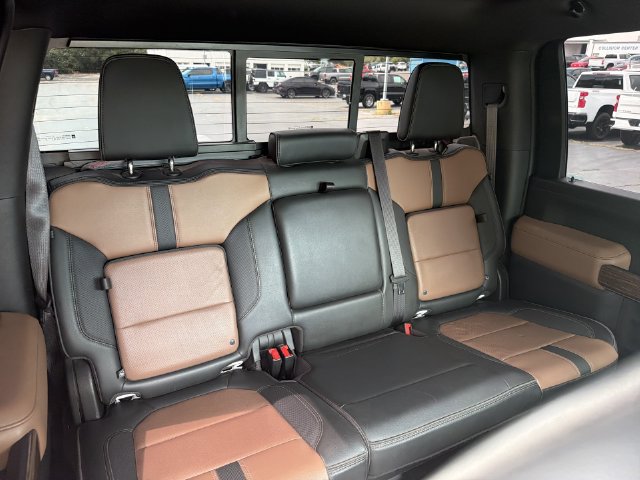Used 2021 Chevrolet Silverado 2500 High Country AWD/4WD image 16