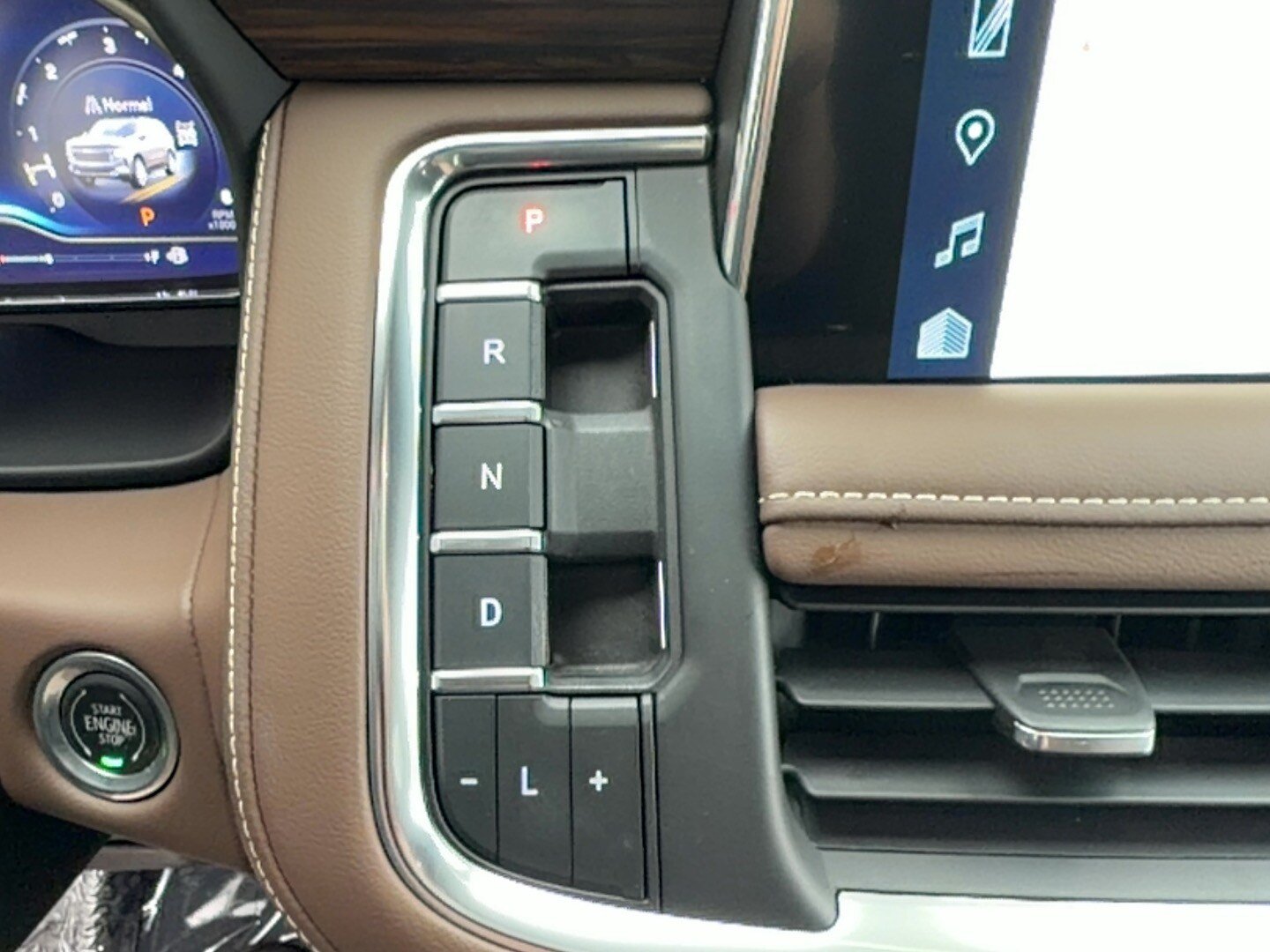 Used 2022 Chevrolet Suburban High Country w/ LPO, Illumination Package AWD/4WD image 14