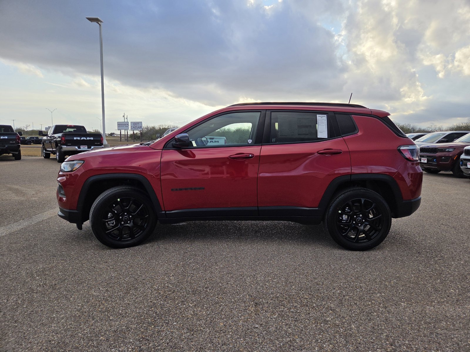 New 2026 Jeep Compass Latitude AWD/4WD image 4