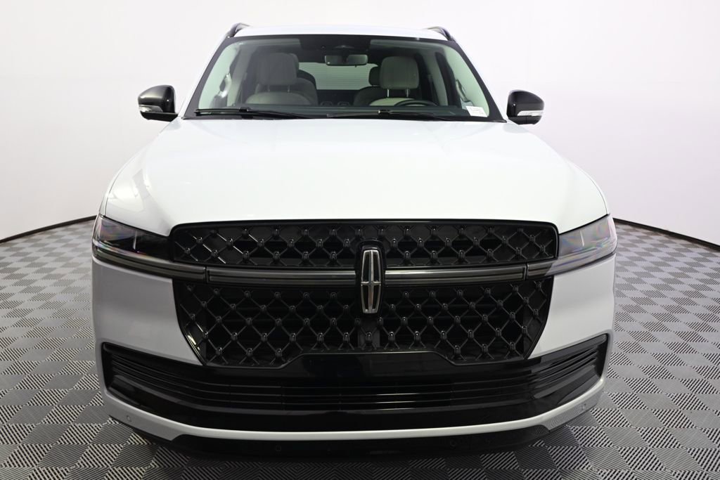 New 2026 Lincoln Navigator Reserve w/ Jet Appearance Package AWD/4WD image 10