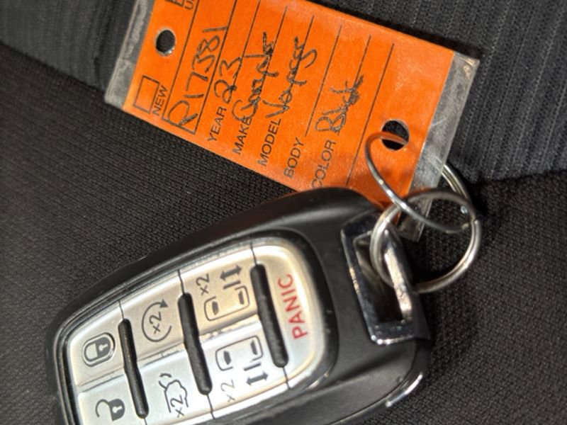 Used 2023 Chrysler Voyager LX image 40