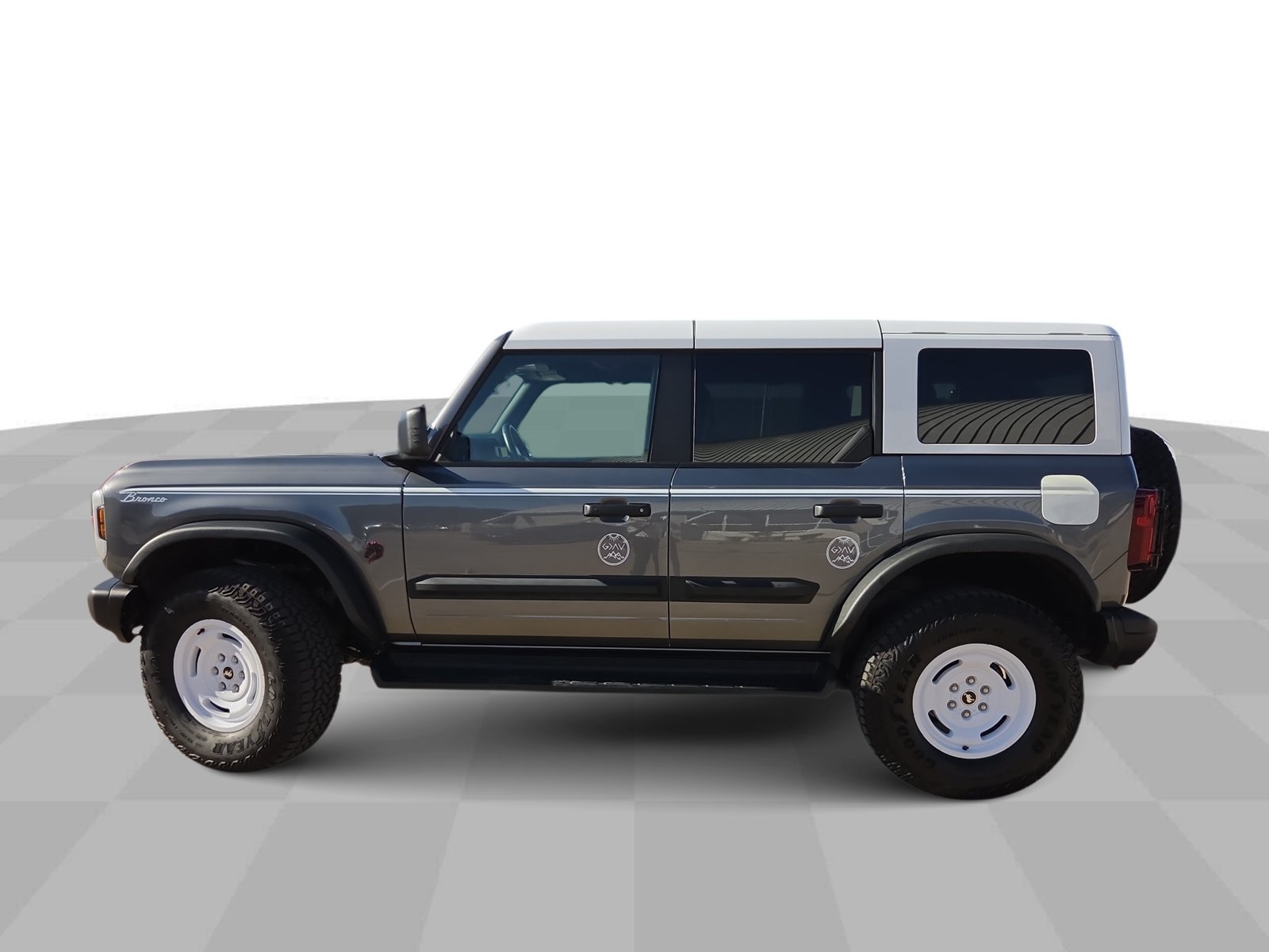 Used 2025 Ford Bronco Heritage Edition AWD/4WD image 5