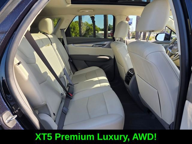Used 2021 Cadillac XT5 Premium Luxury AWD/4WD image 16