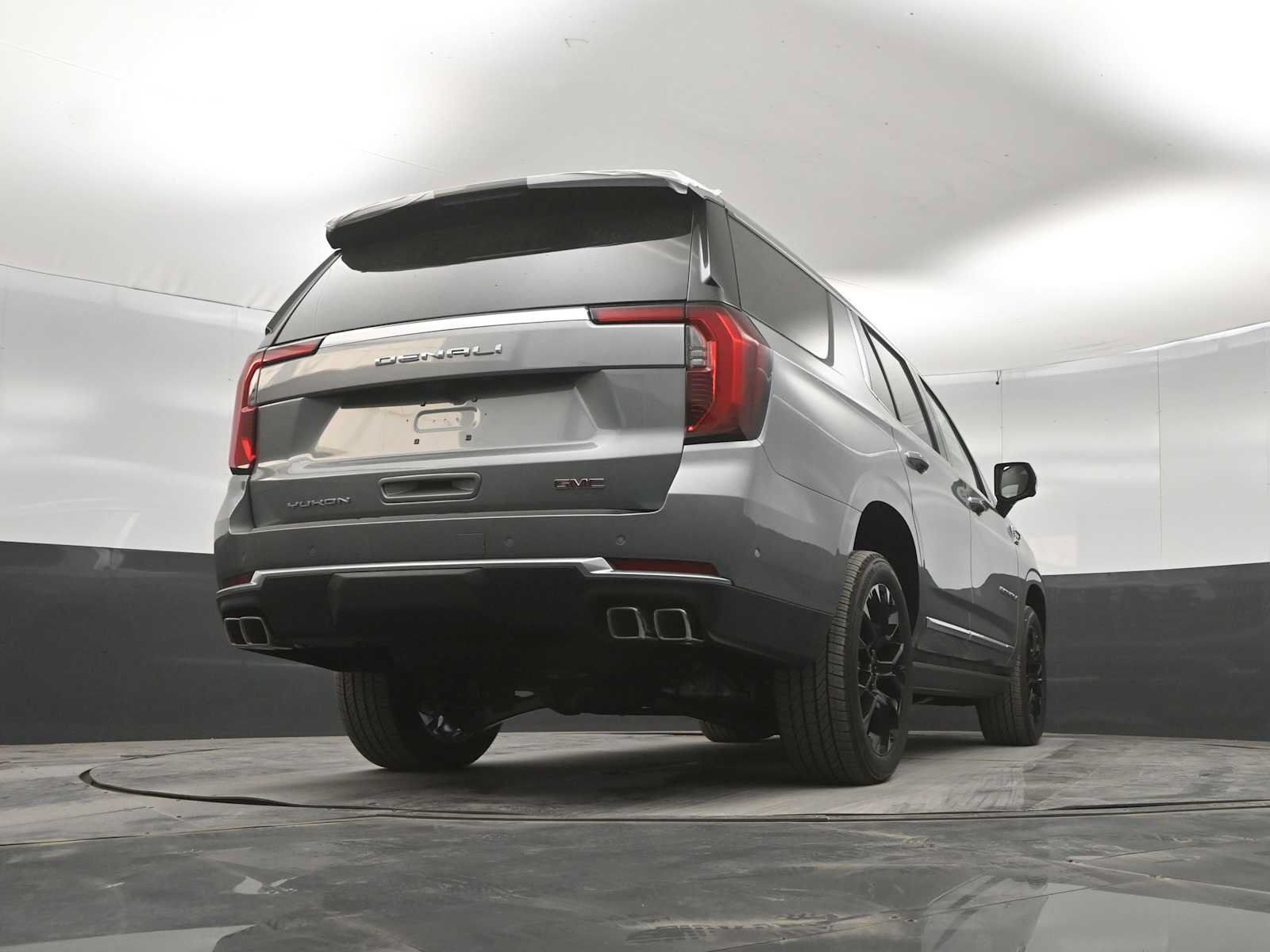 New 2026 GMC Yukon Denali w/ Sun & Power Step Package AWD/4WD image 38