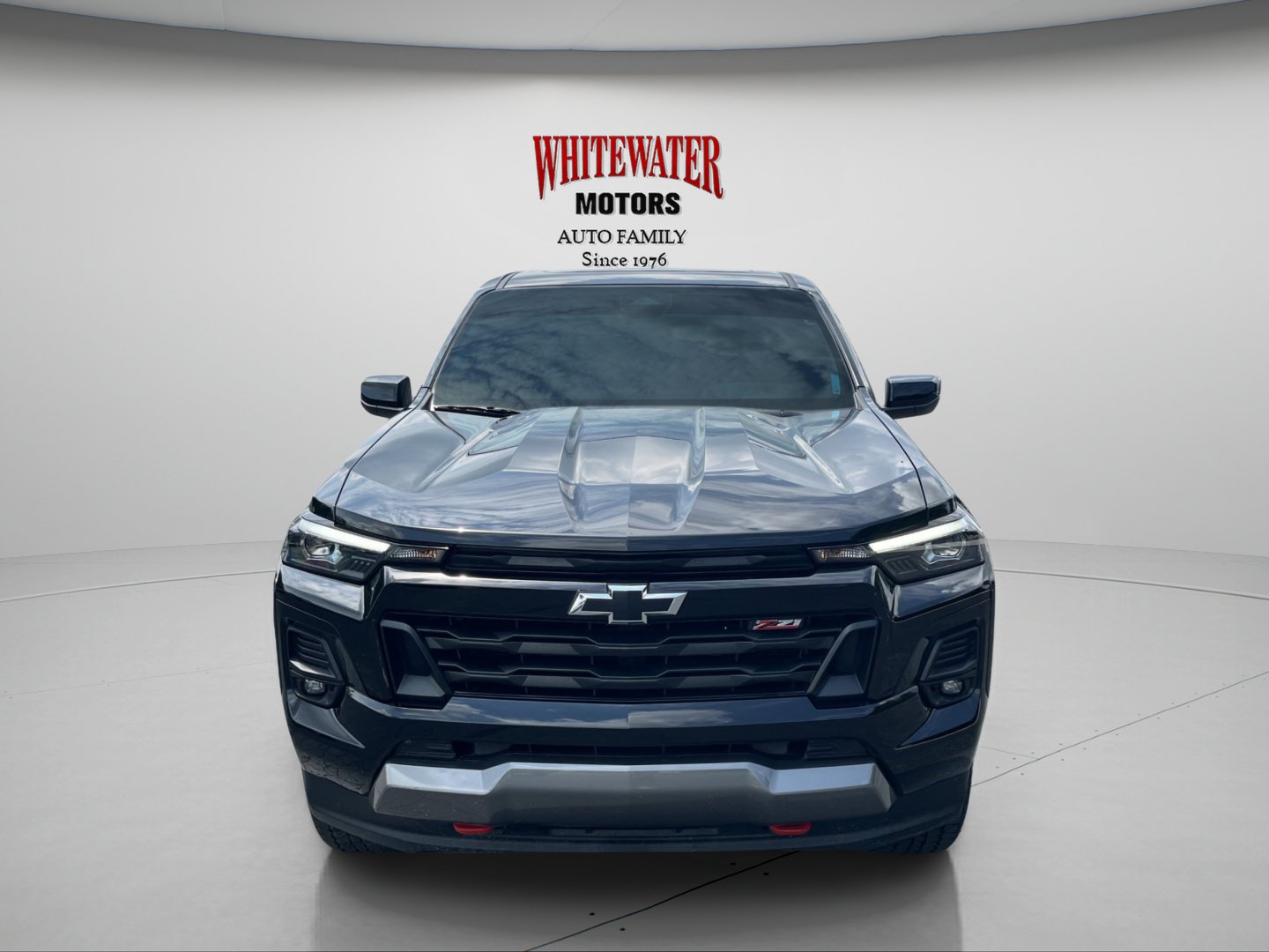 Used 2024 Chevrolet Colorado Z71 w/ Z71 Convenience Package 2 AWD/4WD image 8