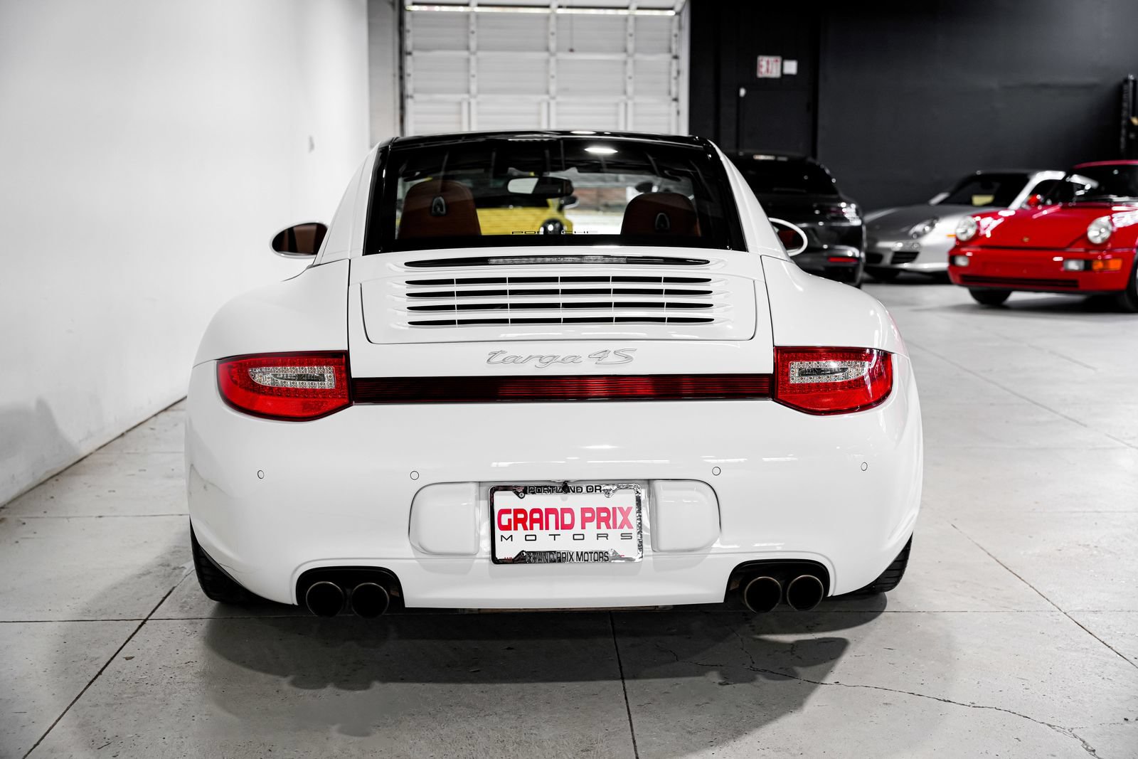 Used 2010 Porsche 911 Targa 4S AWD/4WD image 4