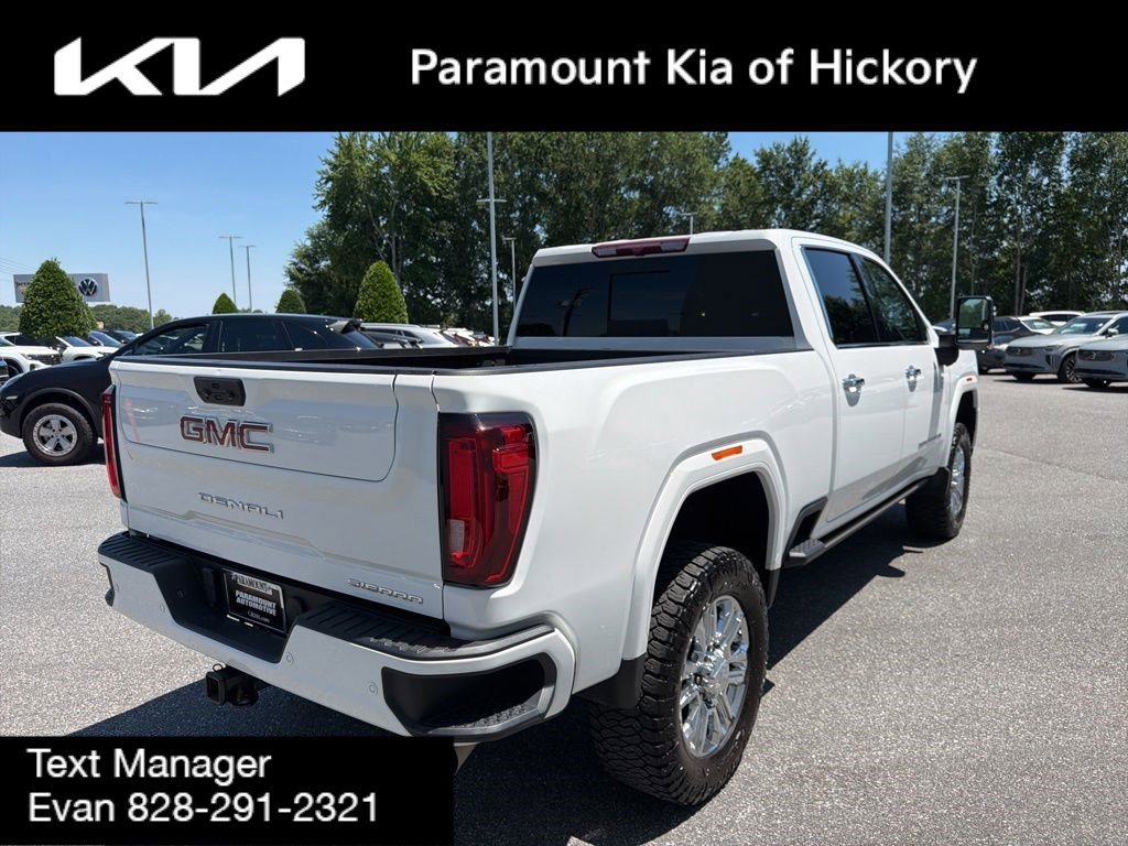 Used 2023 GMC Sierra 3500 Denali AWD/4WD image 6