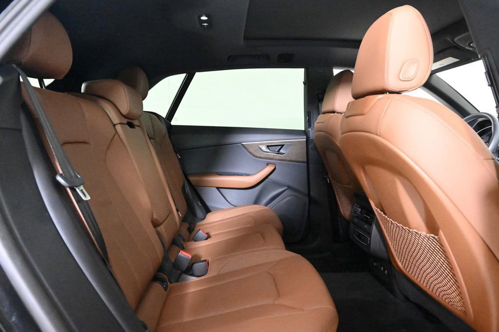 Used 2025 Audi Q8 Premium w/ Convenience Package image 17