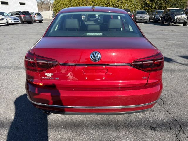 Used 2018 Volkswagen Passat 2.0T SE FWD image 10