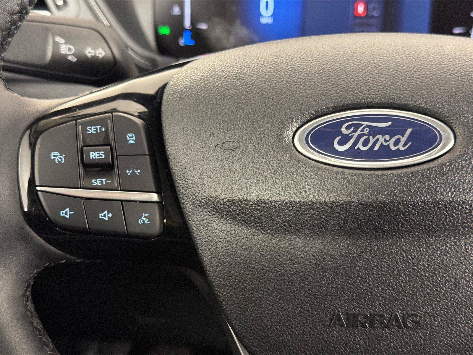 Used 2025 Ford Escape SE FWD image 28