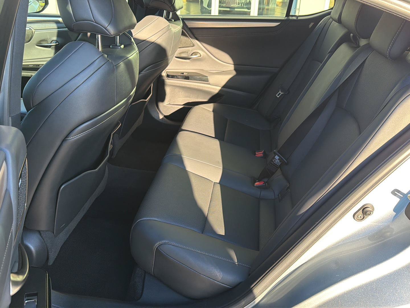 Certified 2022 Lexus ES 350 F Sport w/ Accessory Package 2 FWD image 11
