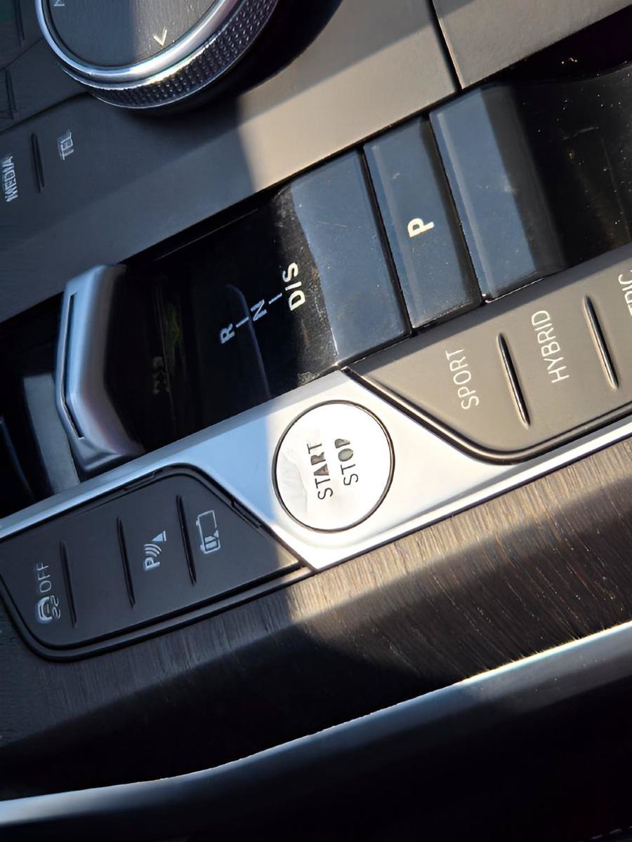 Used 2024 BMW 330e xDrive AWD/4WD image 27