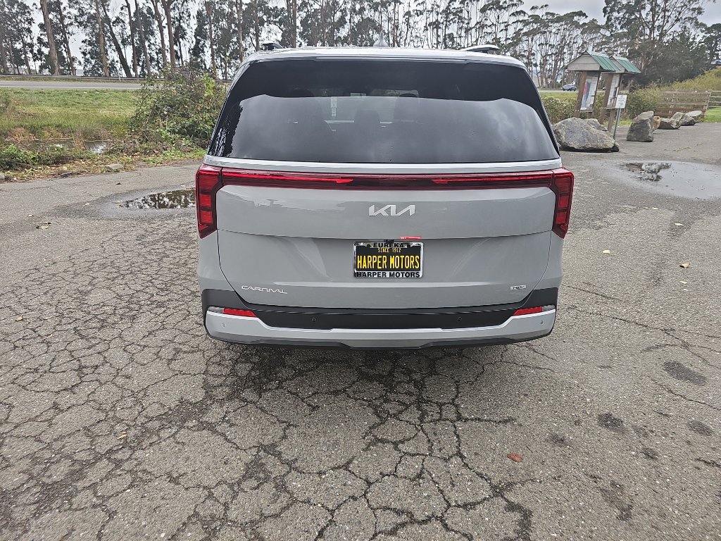 New 2026 Kia Carnival EX image 4