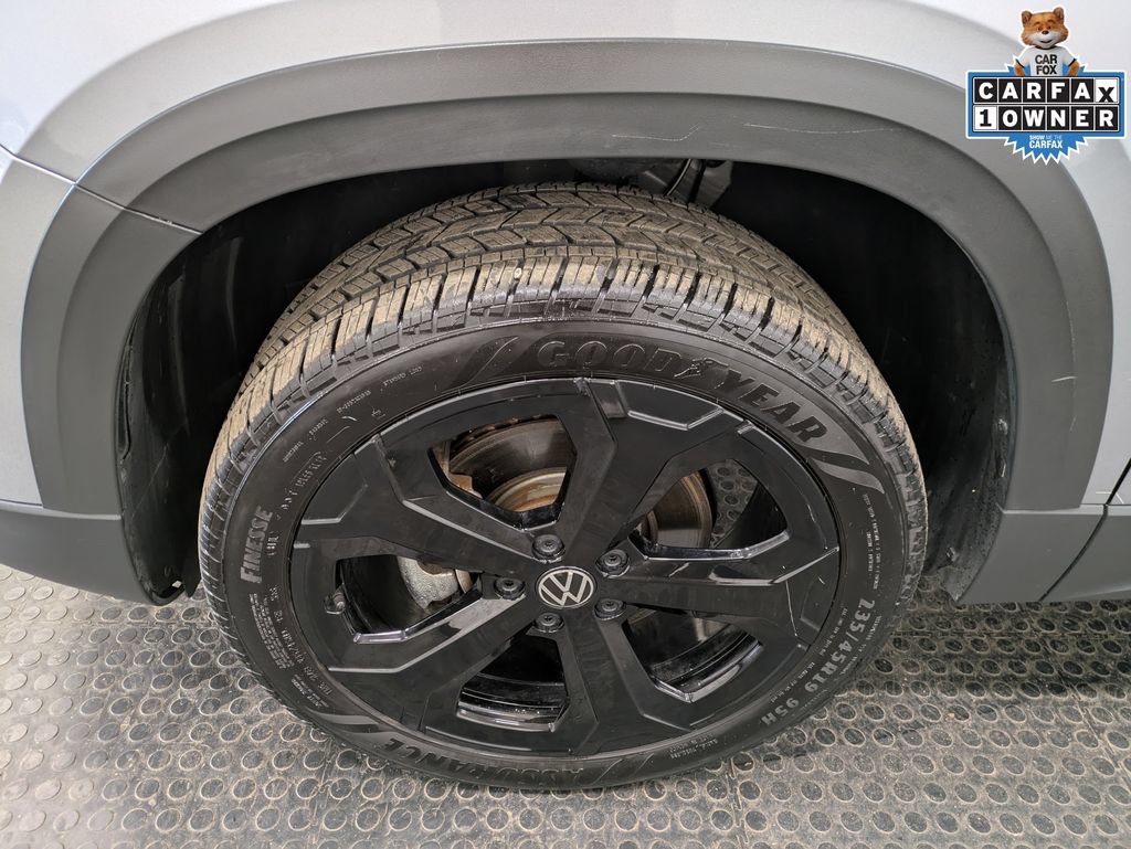 Used 2025 Volkswagen Taos SEL w/ Black Wheel Plus Package AWD/4WD image 7