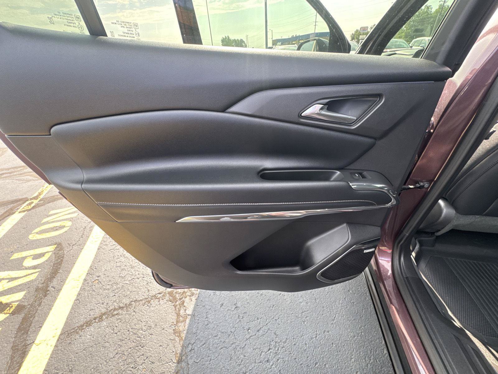 Used 2026 Chevrolet Traverse High Country w/ LPO, Floor Liner Package FWD image 10