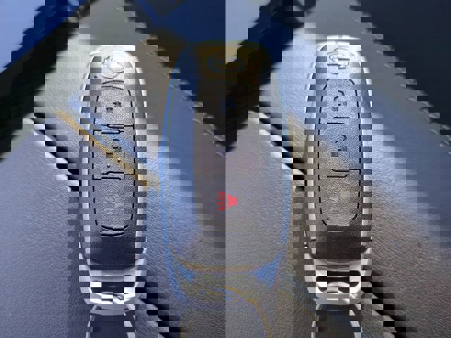 Used 2025 Nissan Rogue S image 27