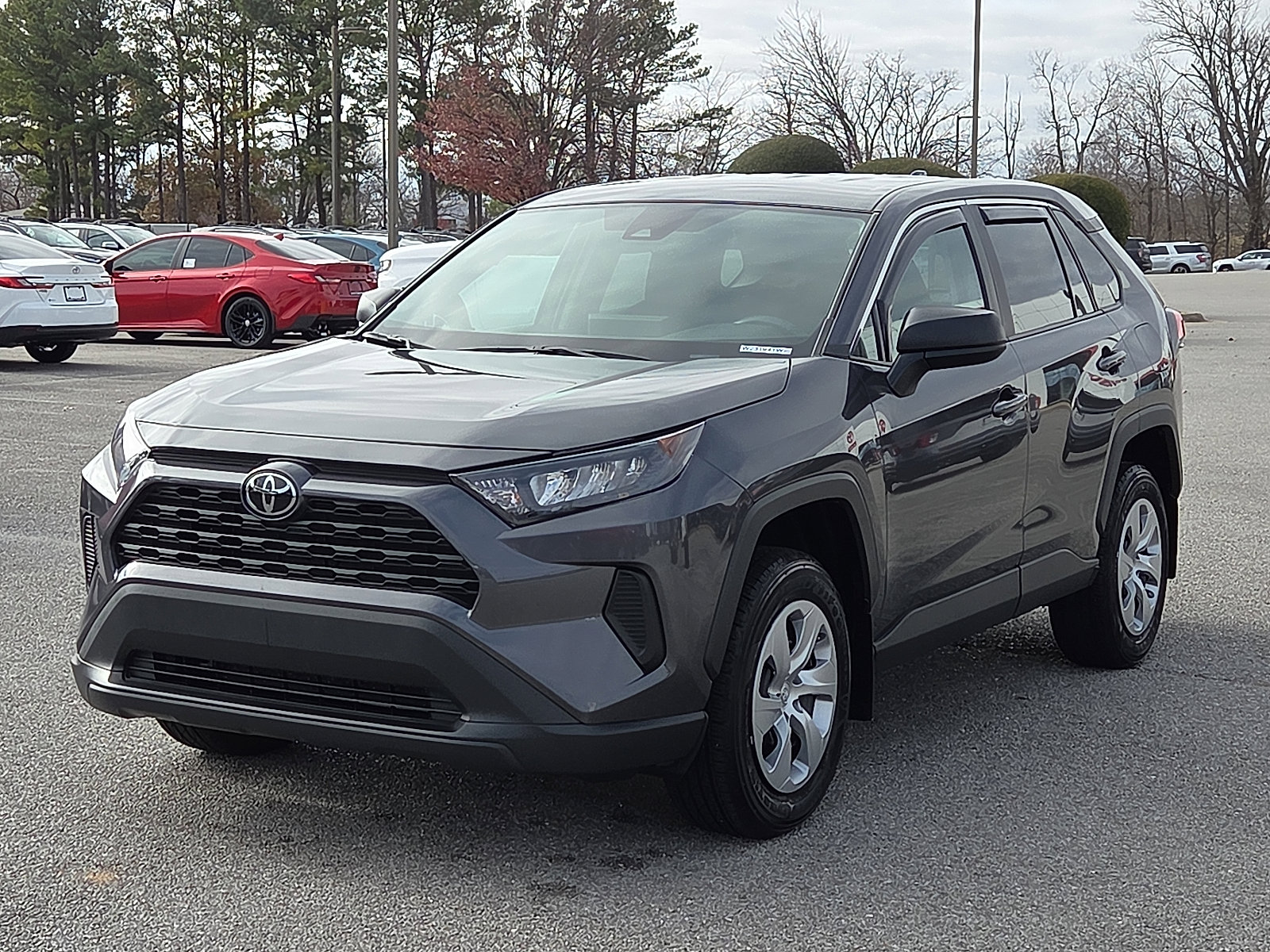 Used 2022 Toyota RAV4 LE video 2