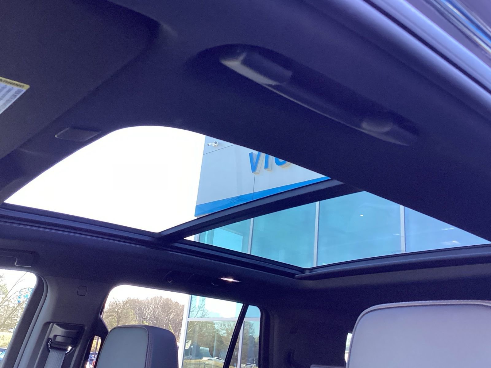 Used 2024 Chevrolet Tahoe RST w/ Luxury Package image 8