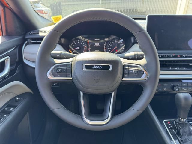 Used 2026 Jeep Compass Limited AWD/4WD image 21