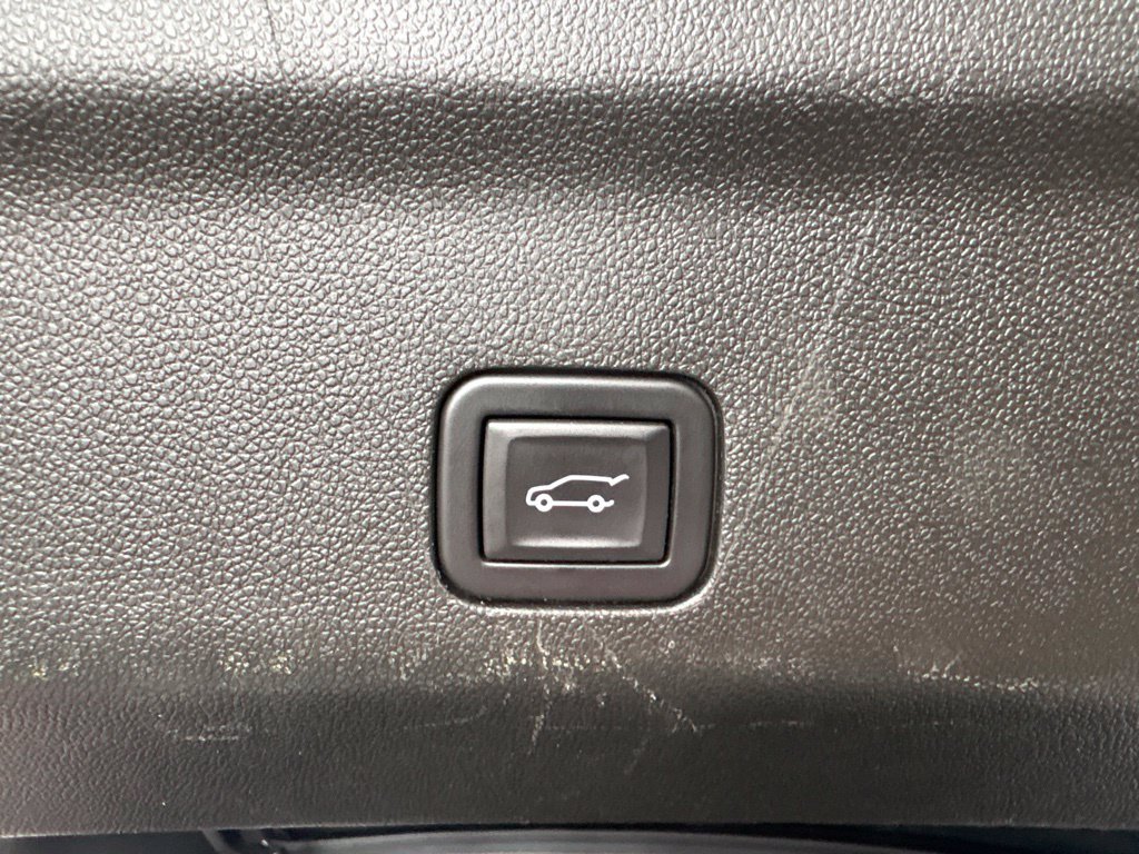 Used 2023 GMC Yukon Denali Ultimate AWD/4WD image 31
