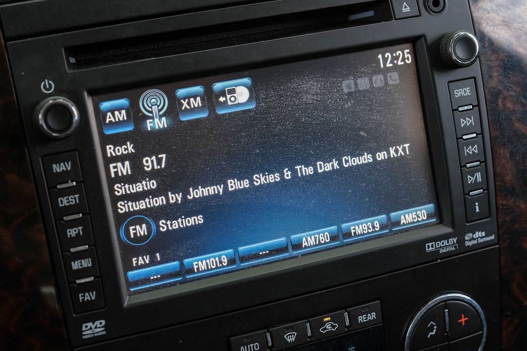 Used 2013 GMC Yukon XL Denali AWD/4WD image 46