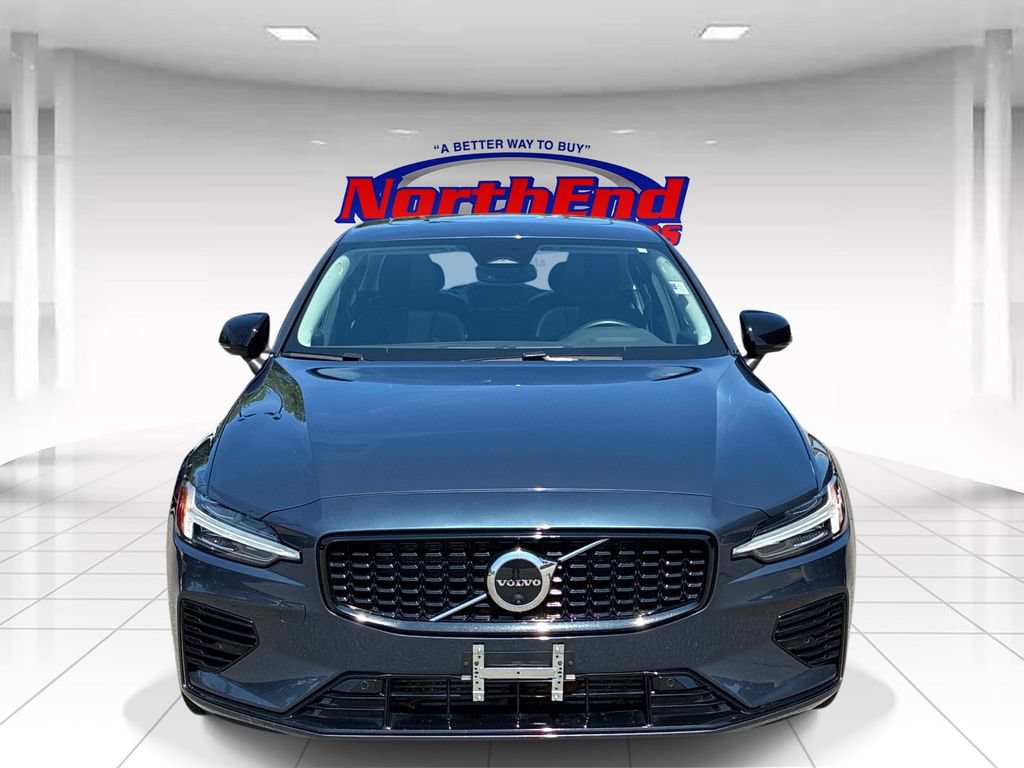 Used 2023 Volvo S60 T8 Plus AWD/4WD image 2