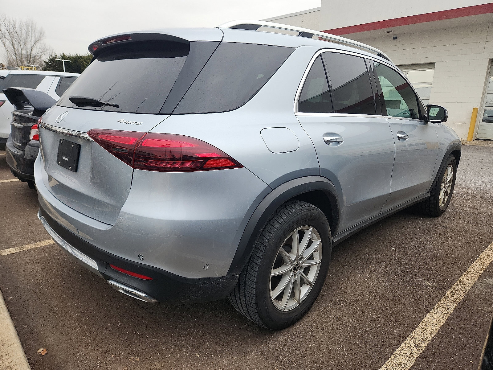 Used 2024 Mercedes-Benz GLE 450e 4MATIC image 5