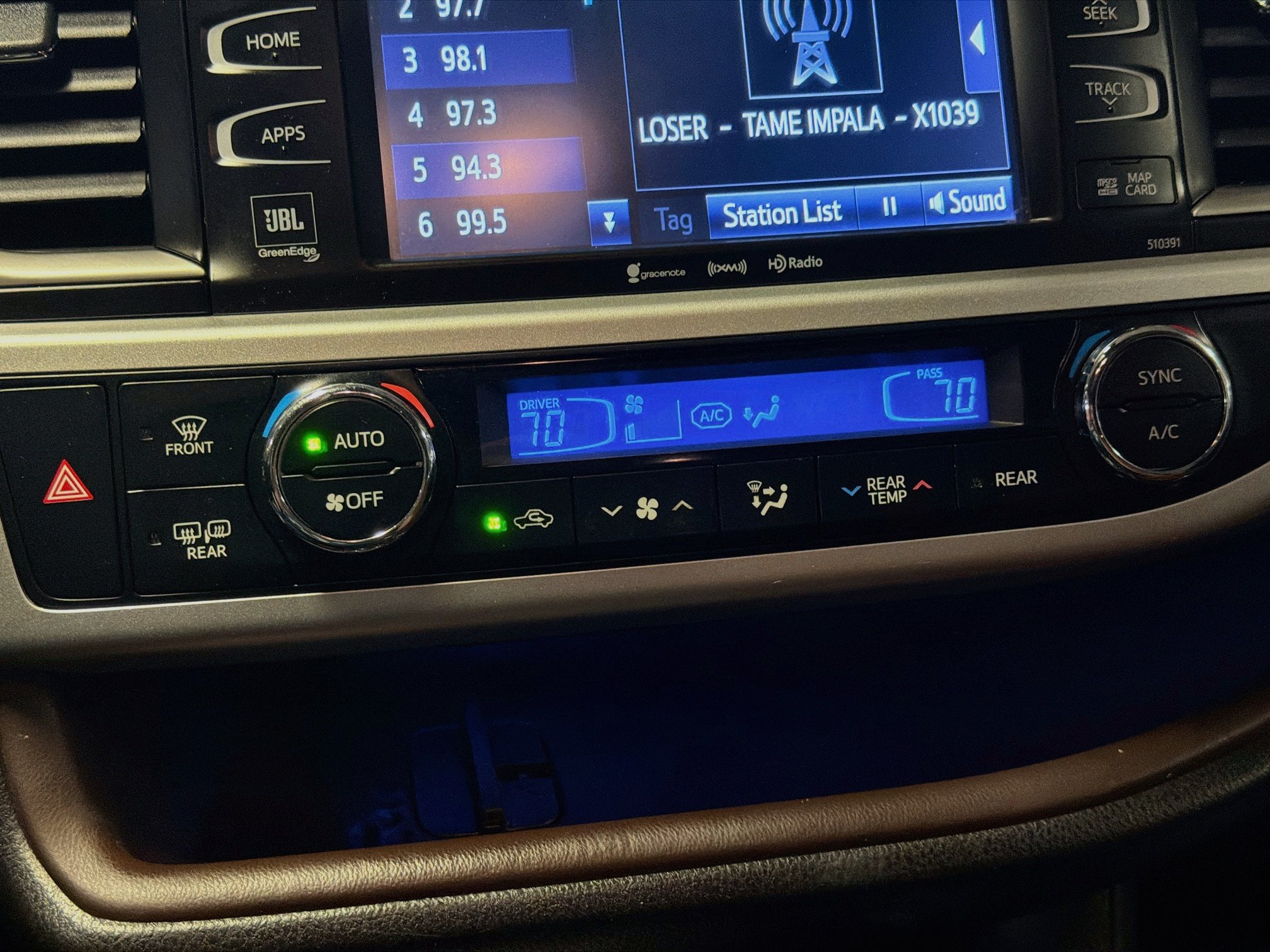 Used 2019 Toyota Highlander Limited AWD/4WD image 23