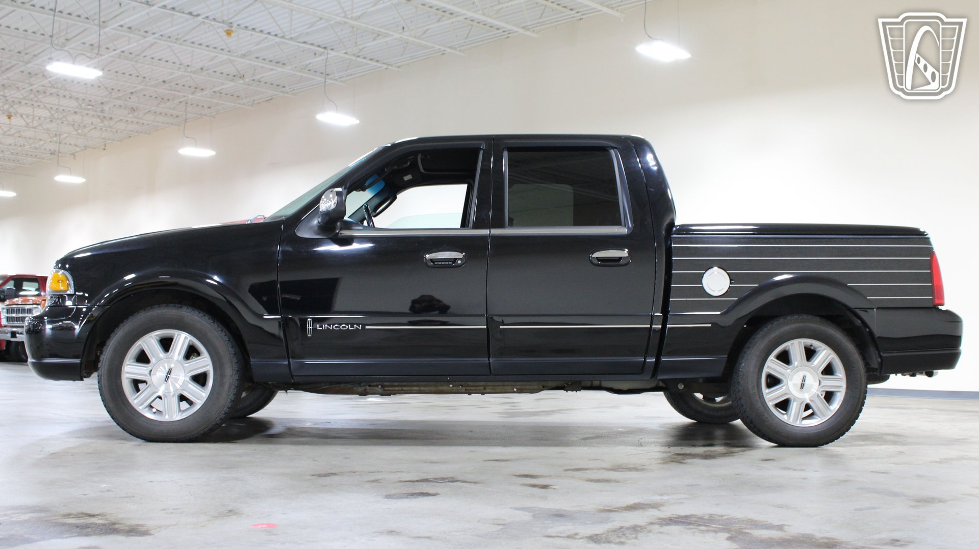 Used 2002 Lincoln Blackwood RWD image 27