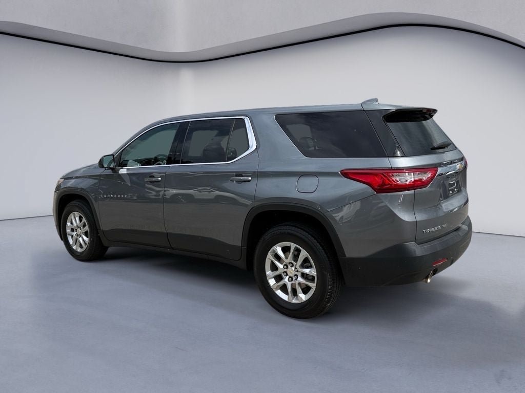 Used 2021 Chevrolet Traverse LS AWD/4WD image 3