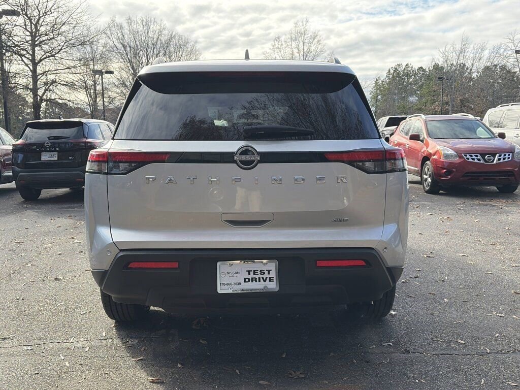 Certified 2025 Nissan Pathfinder SV image 4