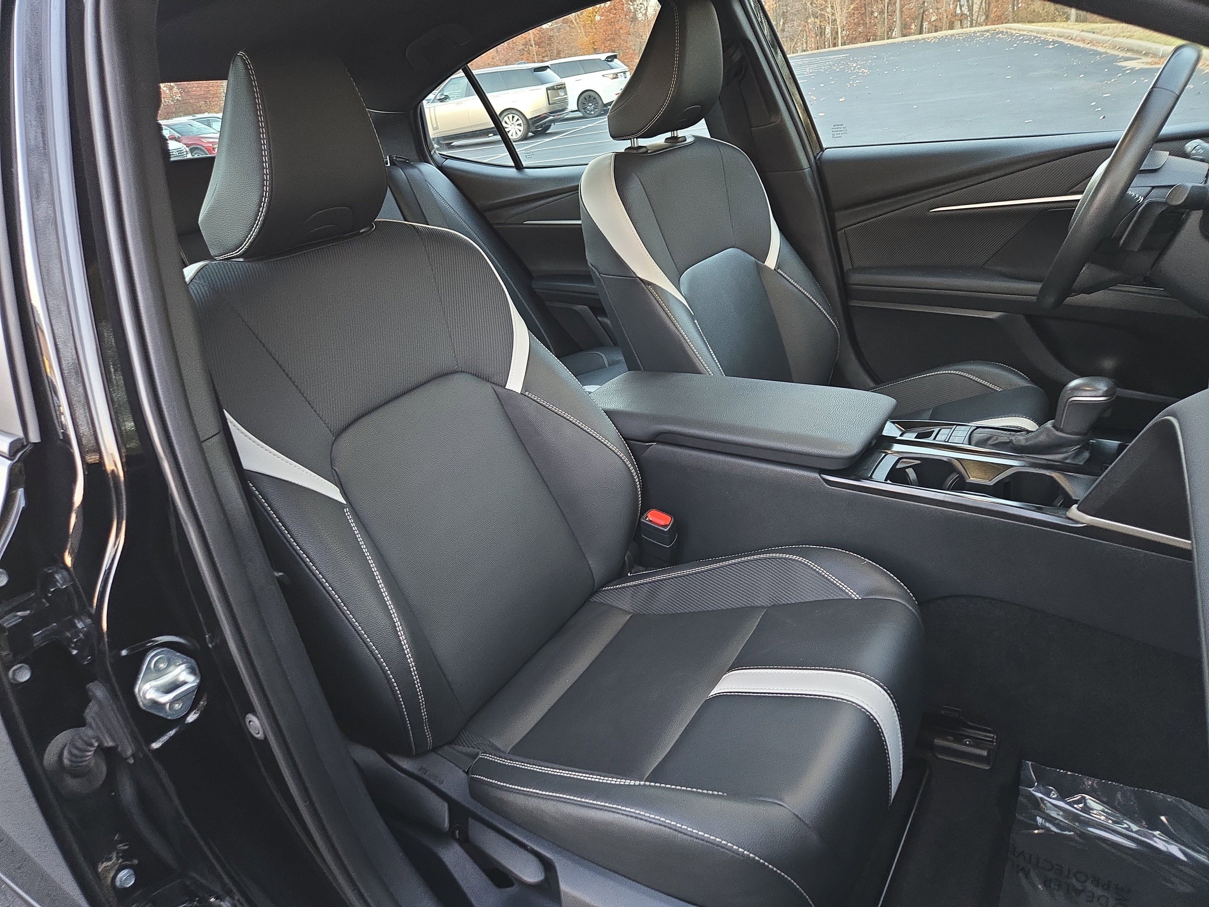 Used 2025 Toyota Camry LE image 24