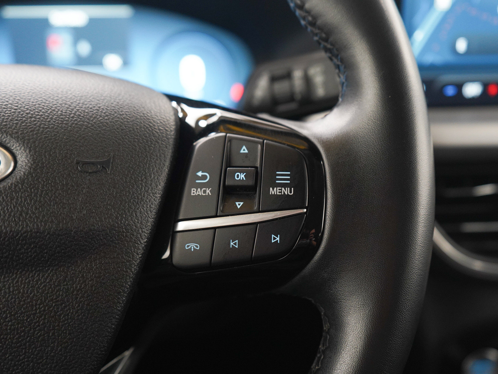 Used 2023 Ford Escape Platinum AWD/4WD image 26