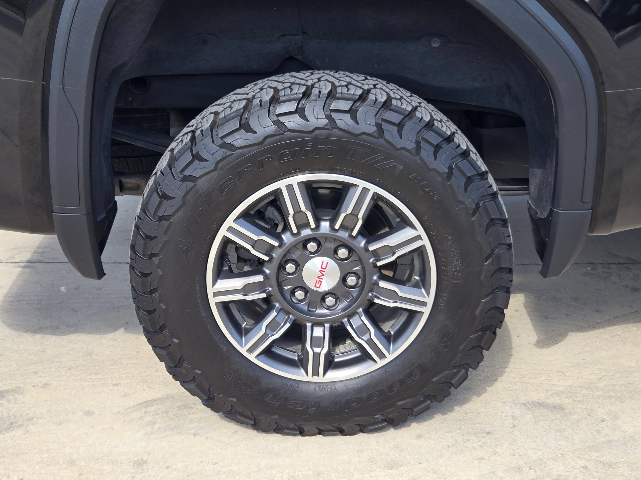 Certified 2024 GMC Sierra 1500 AT4 w/ Technology Package AWD/4WD image 27