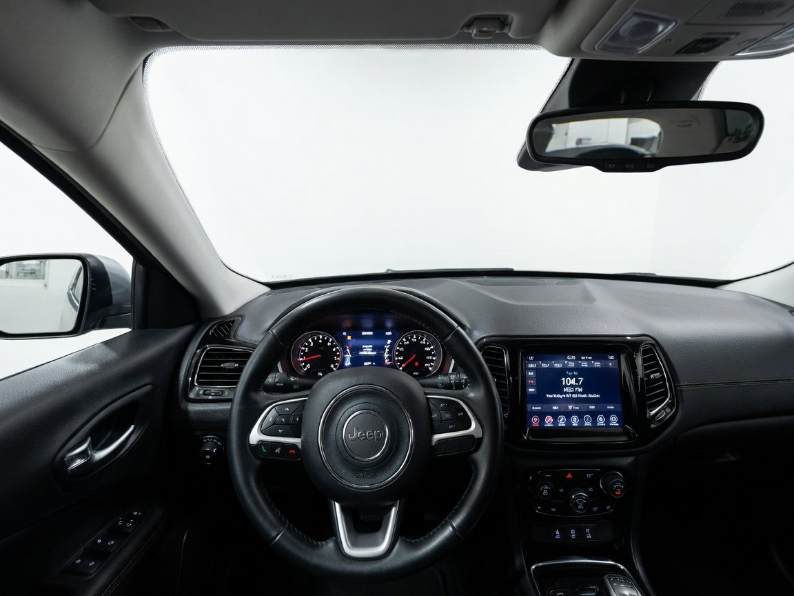Used 2019 Jeep Compass Limited FWD image 7