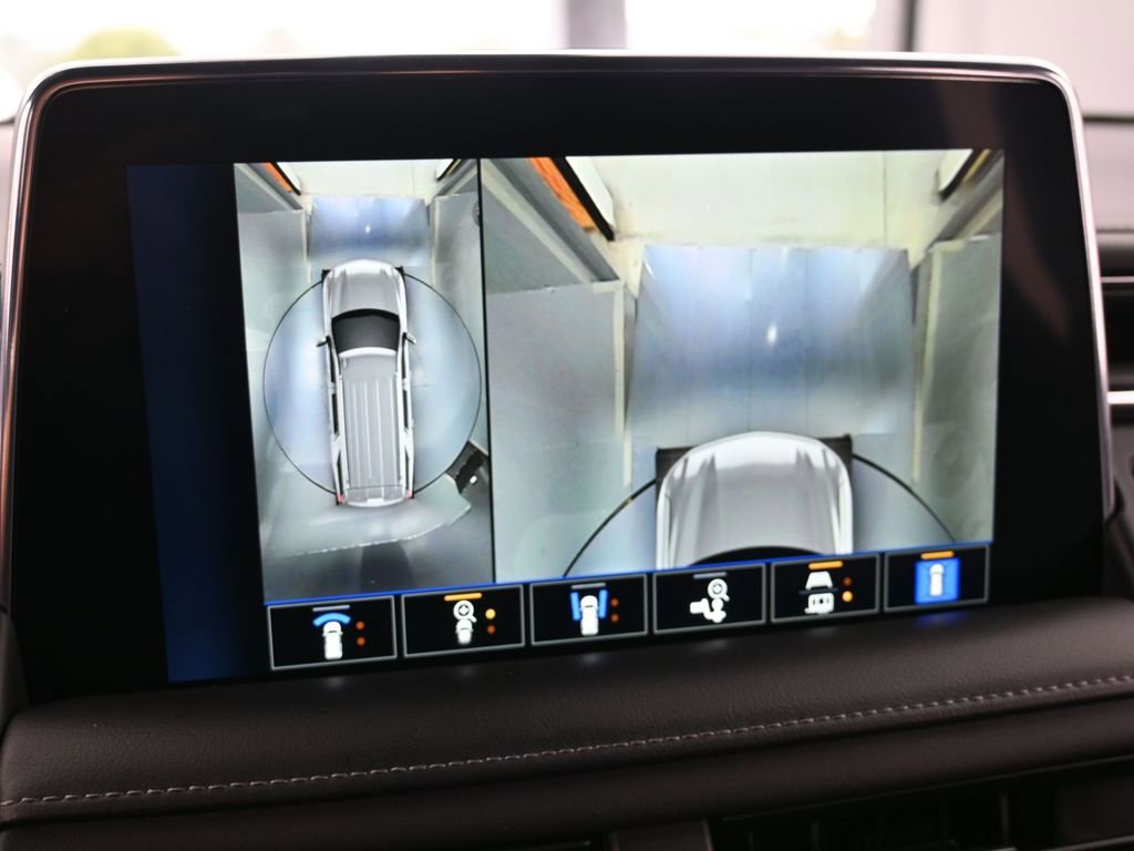 Used 2022 Chevrolet Tahoe LT w/ Luxury Package image 25