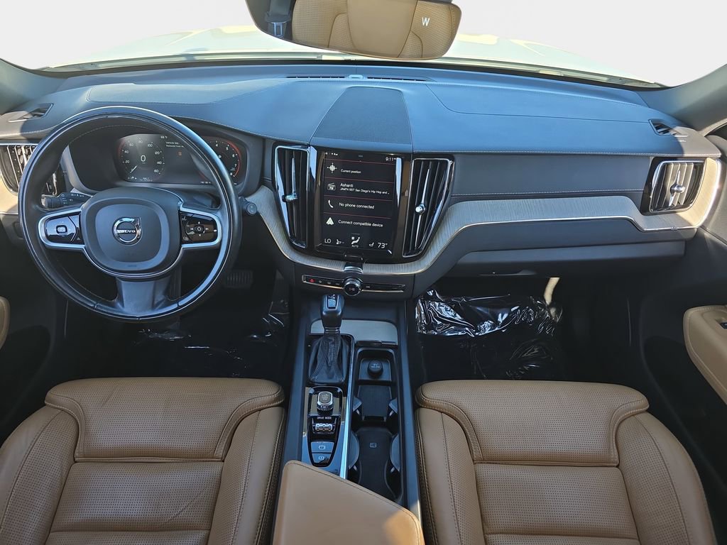 Used 2018 Volvo XC60 T6 Inscription w/ Luxury Seat Package image 10