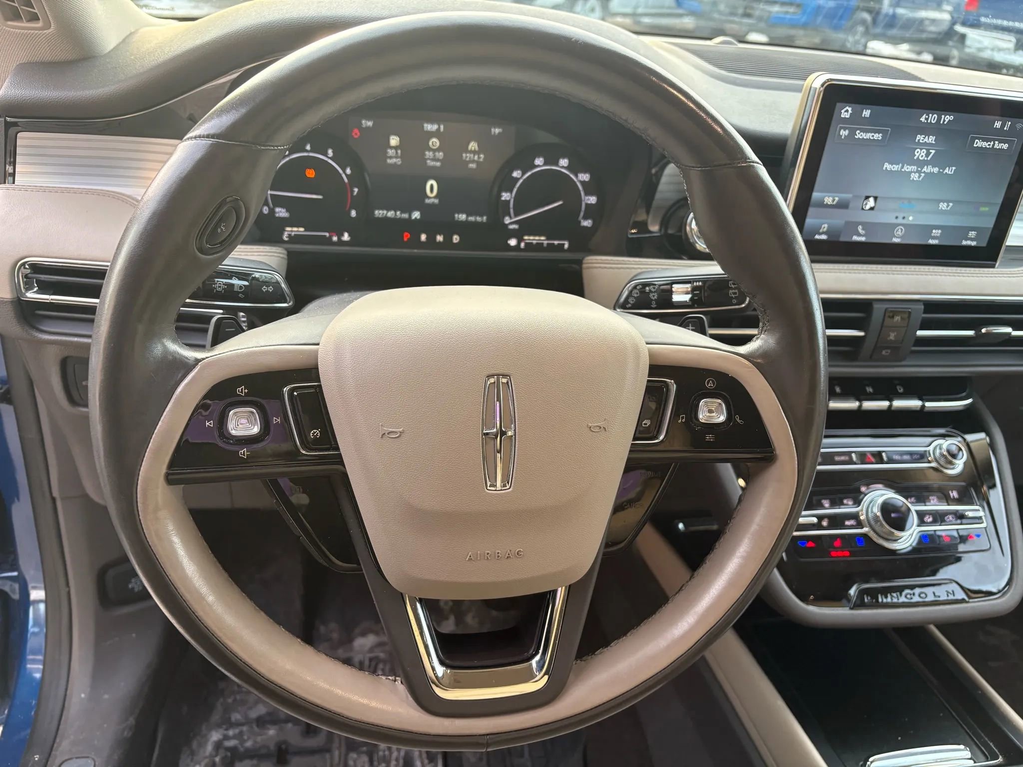 Used 2020 Lincoln Corsair Sport Utility 4D w/ Equipment Group 101A image 12