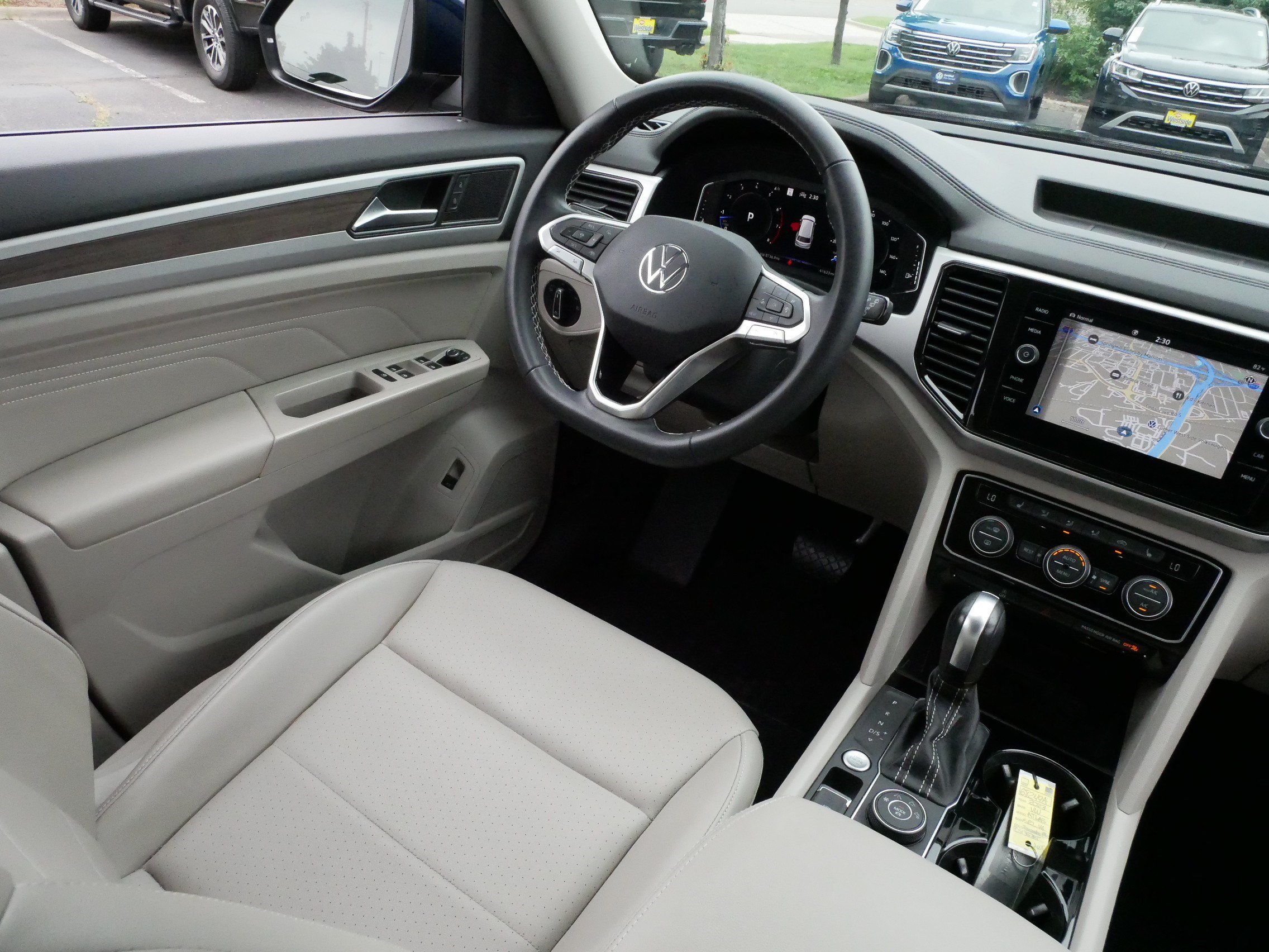 Certified 2023 Volkswagen Atlas SEL AWD/4WD image 9