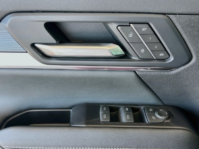New 2027 GMC Terrain Elevation w/ Elevation Premium Package FWD image 13