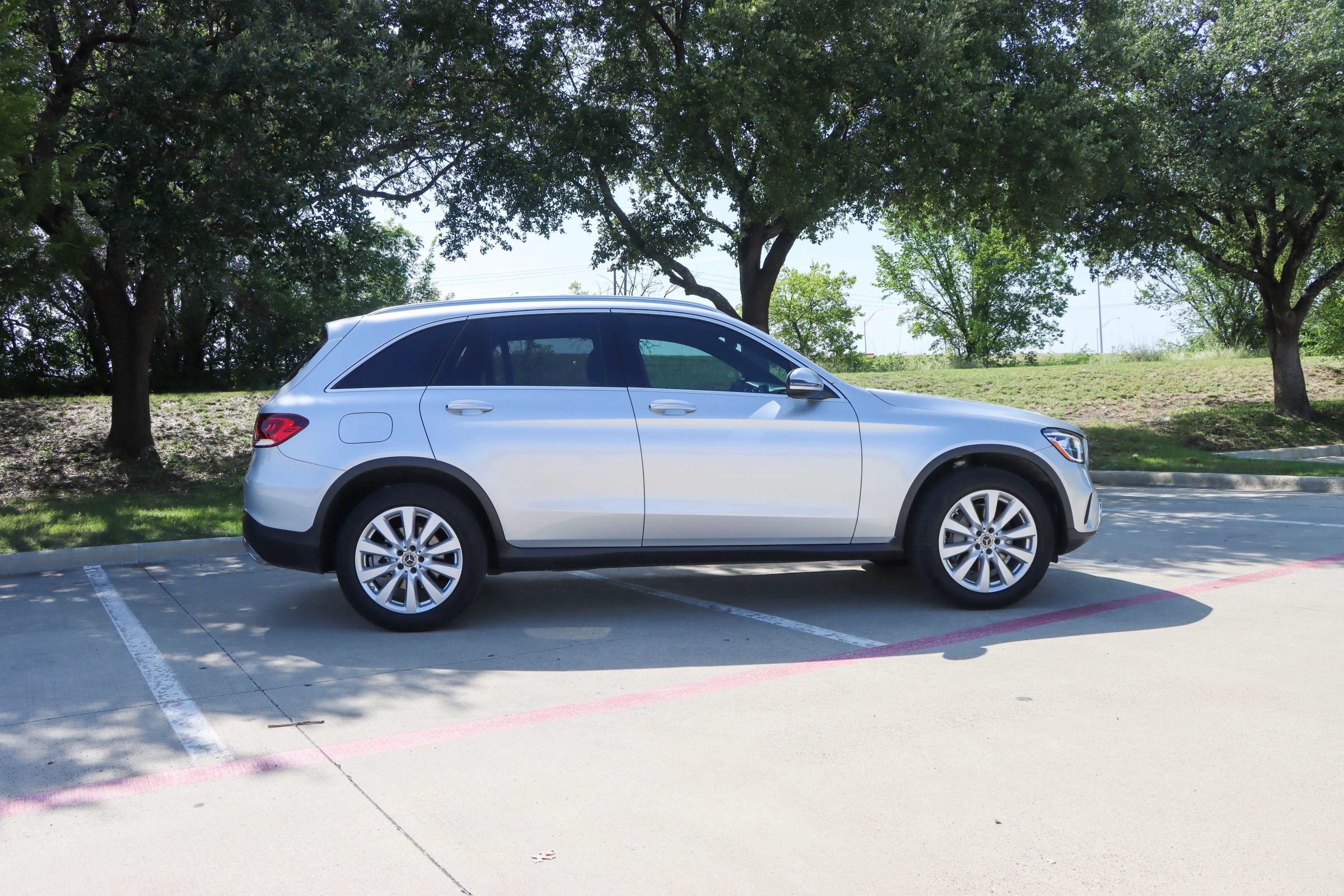 Used 2020 Mercedes-Benz GLC 300 image 8