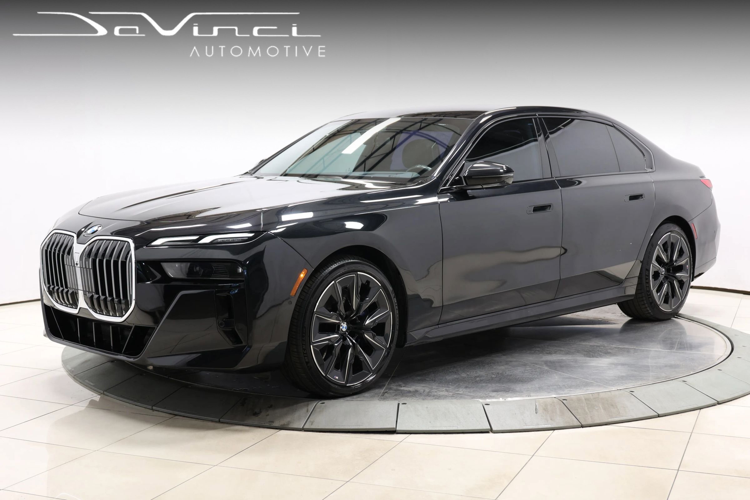 Used 2023 BMW 740i RWD image 1