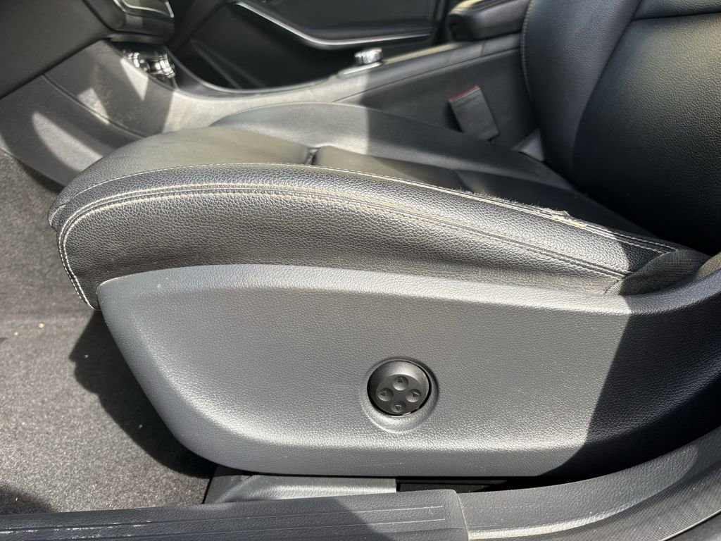 Used 2018 Mercedes-Benz CLA 250 image 13