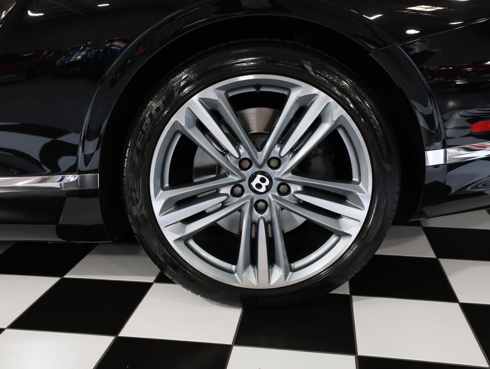 Used 2024 Bentley Continental GT Mulliner AWD/4WD image 31