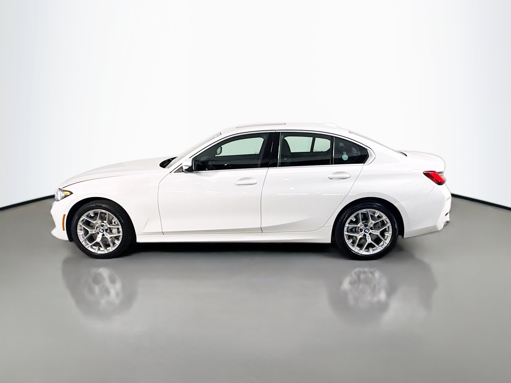 Used 2026 BMW 330i Sedan RWD image 6