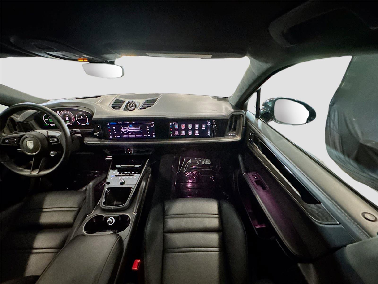 Used 2025 Porsche Cayenne Turbo image 26