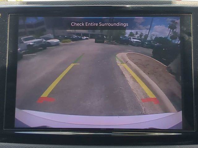 Certified 2023 Chrysler Pacifica Touring-L FWD image 26