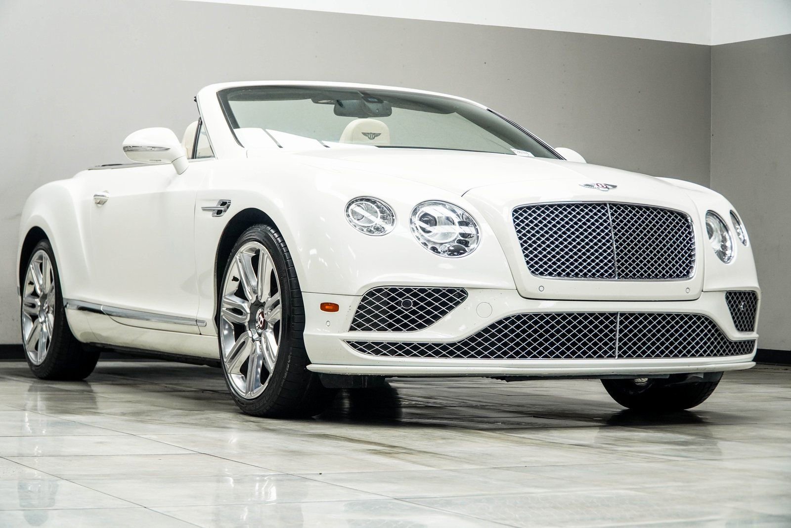 Used 2017 Bentley Continental GT image 4