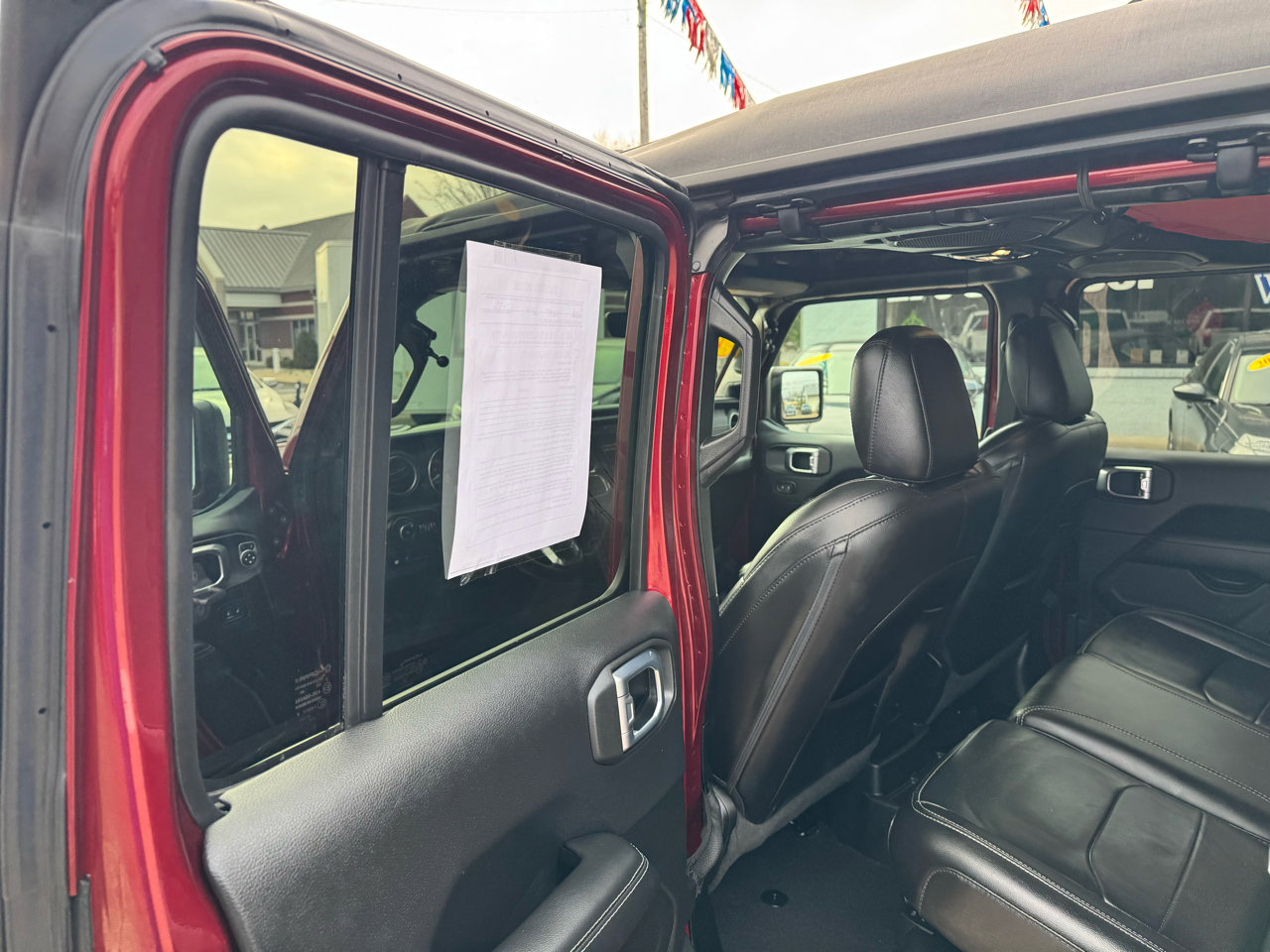 Used 2022 Jeep Wrangler Unlimited Sahara w/ Cold Weather Group image 33