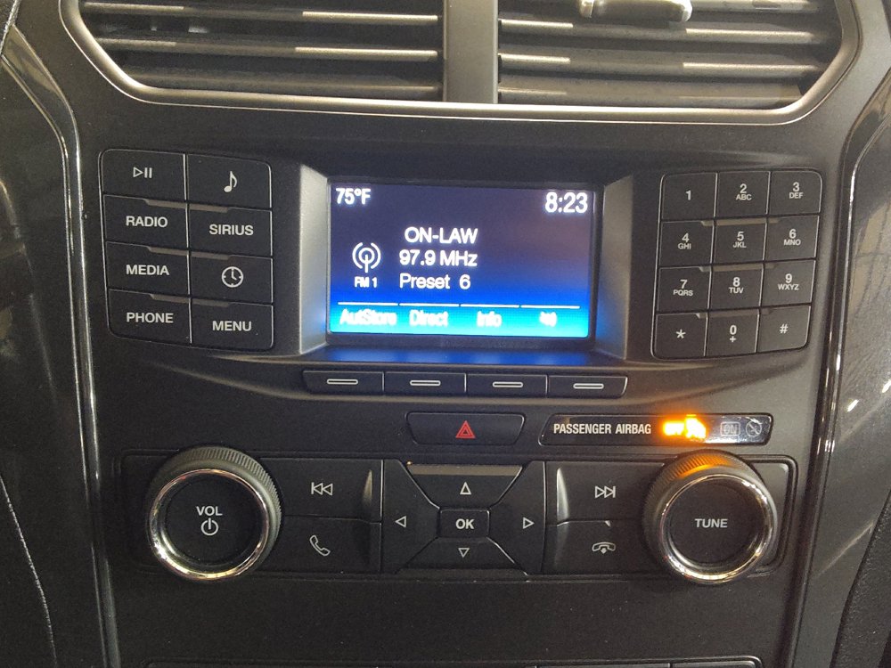 Used 2019 Ford Explorer XLT AWD/4WD image 25